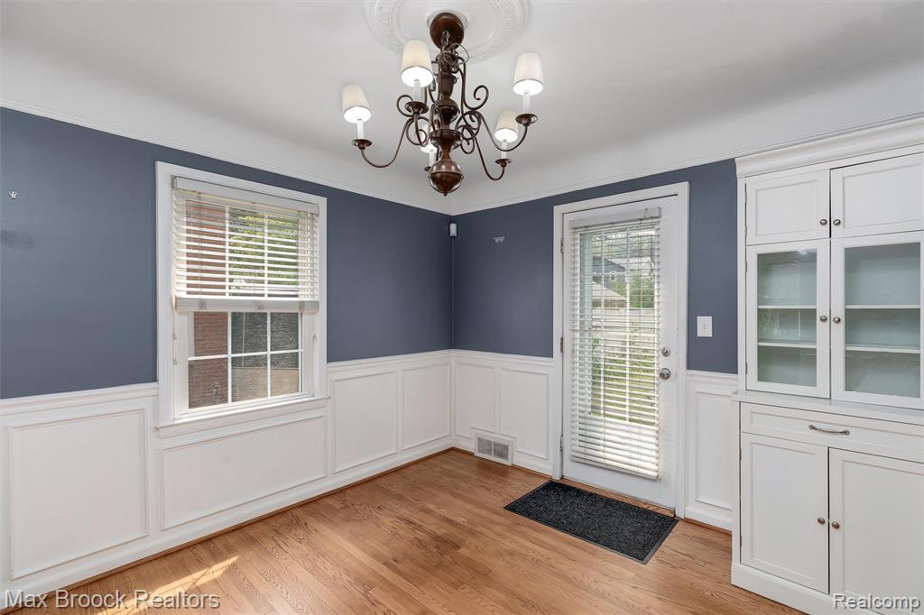 property viewer photo 9