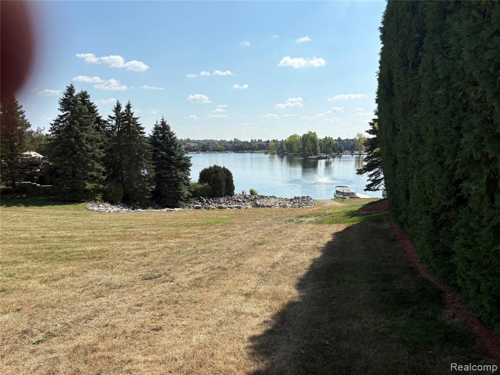 main property photo 10