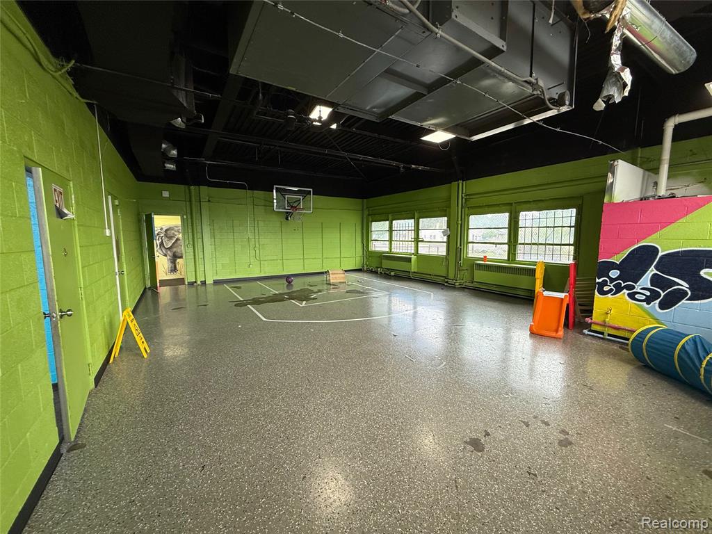 main property photo 15