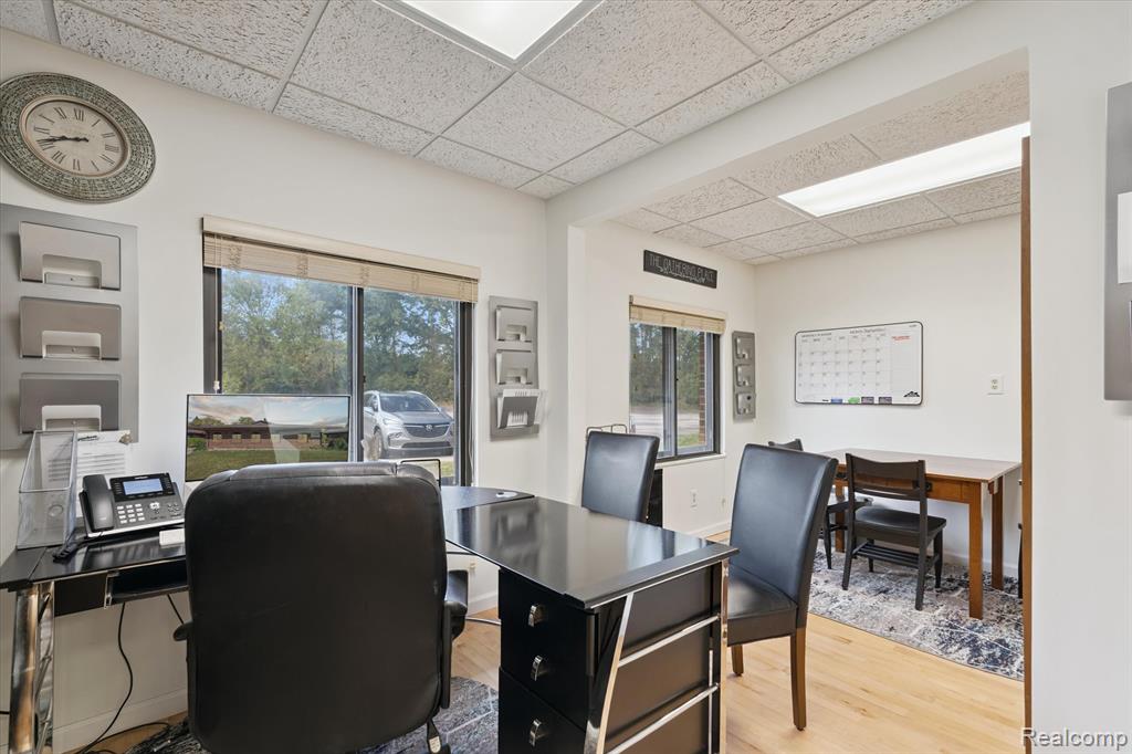 main property photo 23