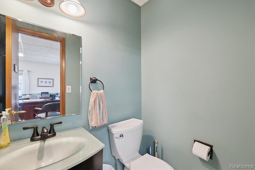 main property photo 31