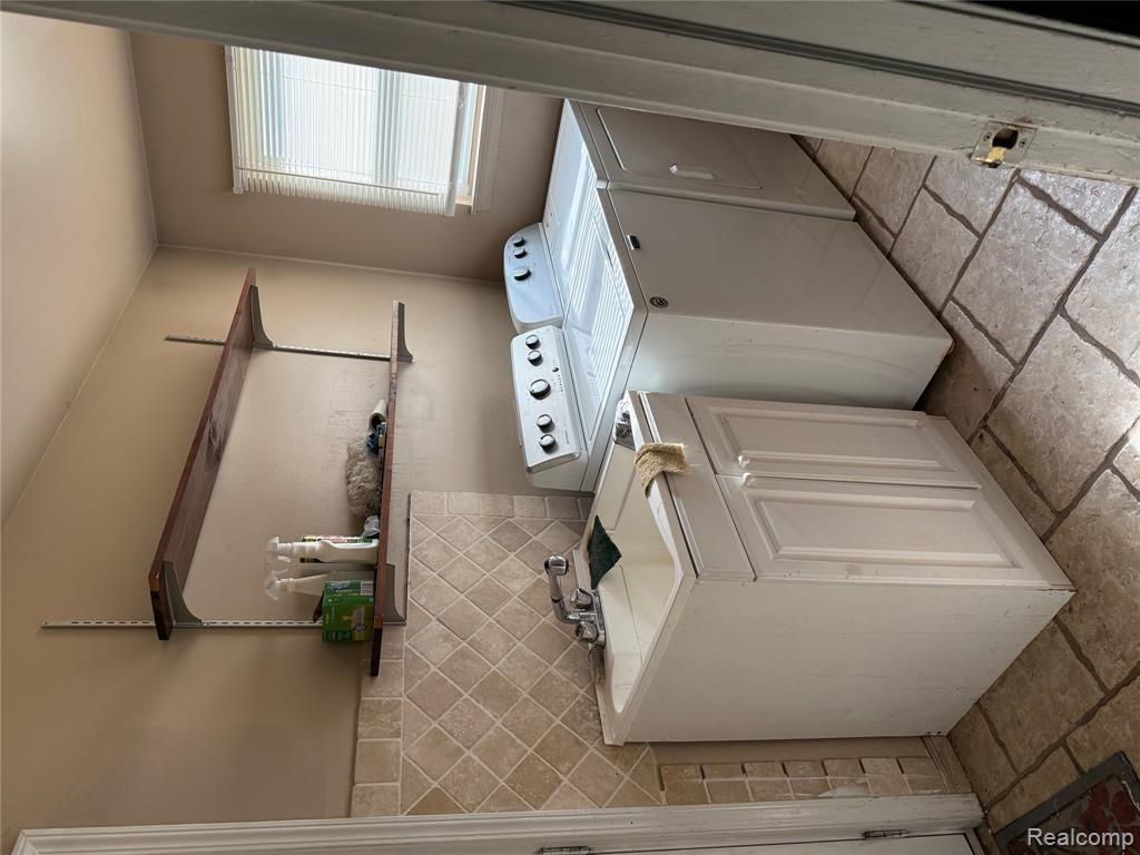 main property photo 90