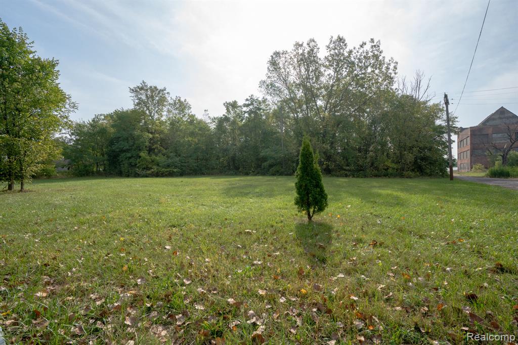 main property photo 4