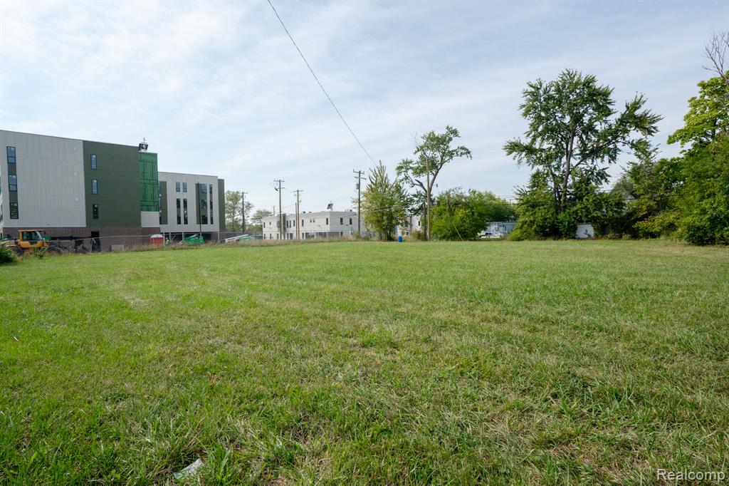main property photo 4