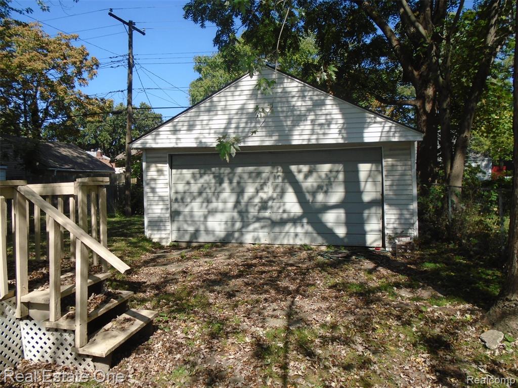main property photo 12
