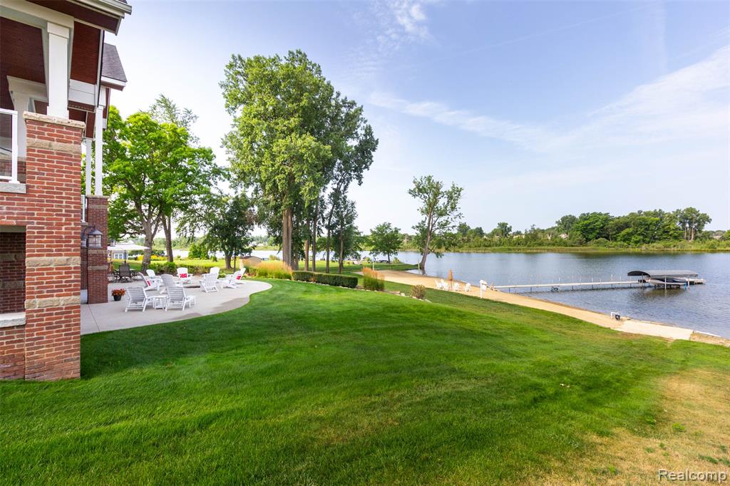 main property photo 18