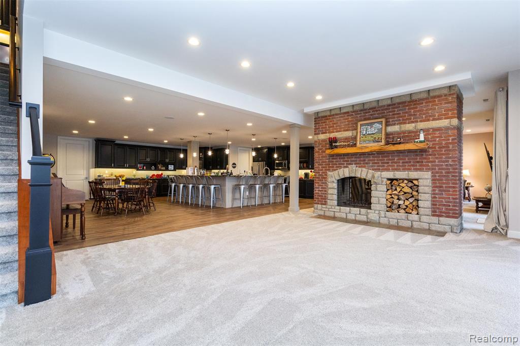 main property photo 79