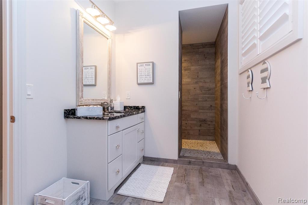 main property photo 88