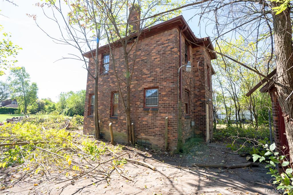 main property photo 33