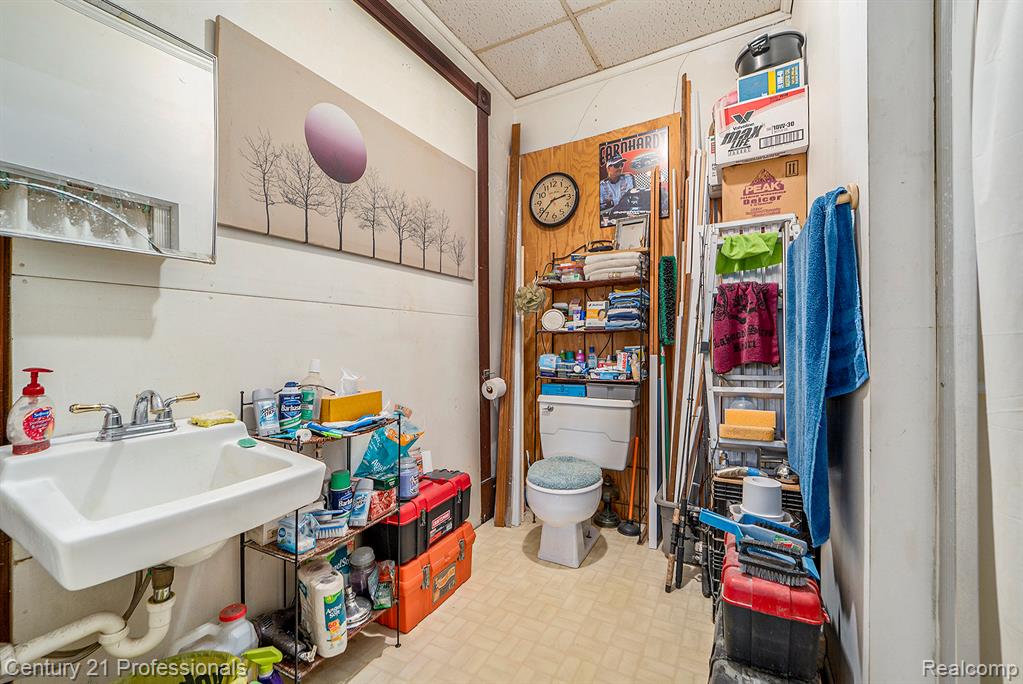 main property photo 8