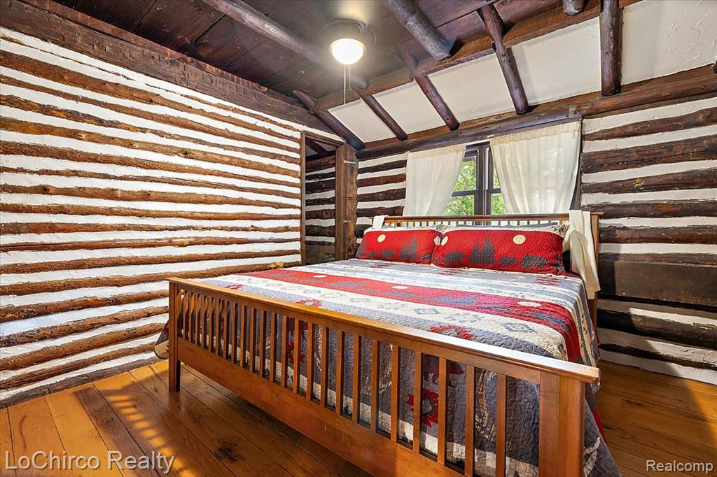 main property photo 35