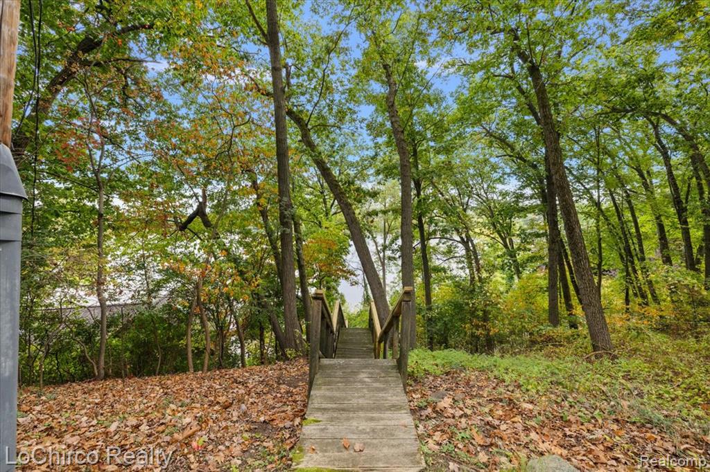 main property photo 75