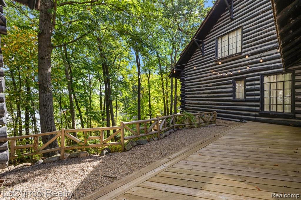 main property photo 78