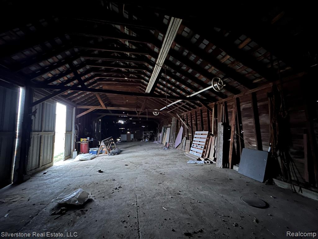 main property photo 20