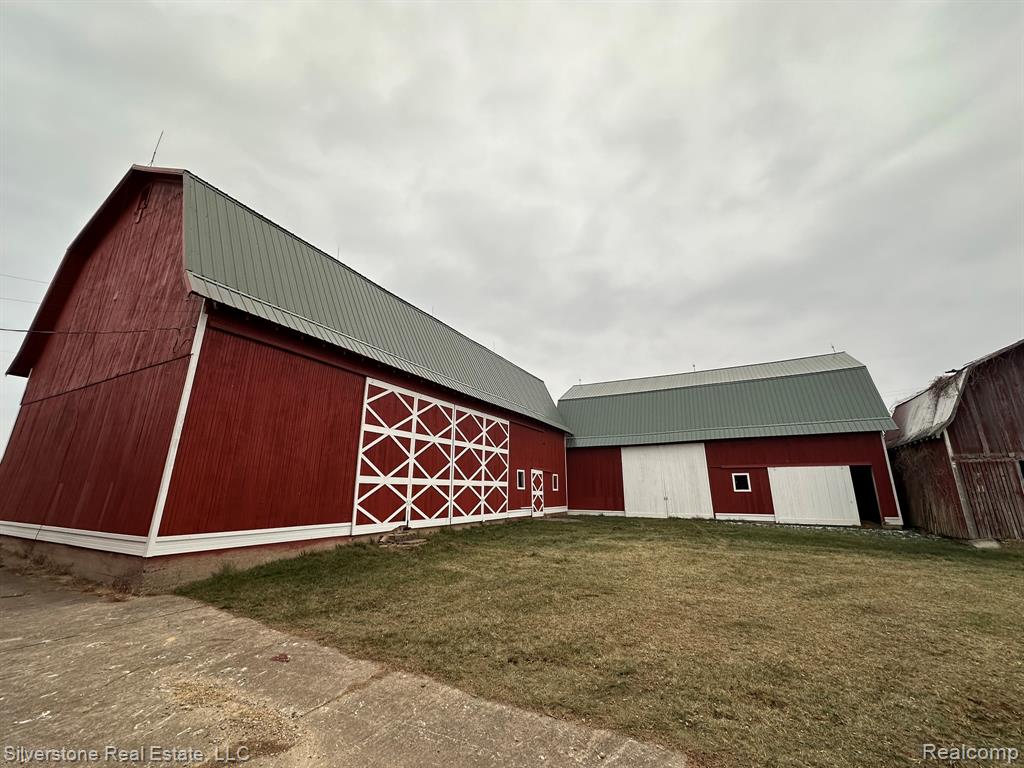 main property photo 5
