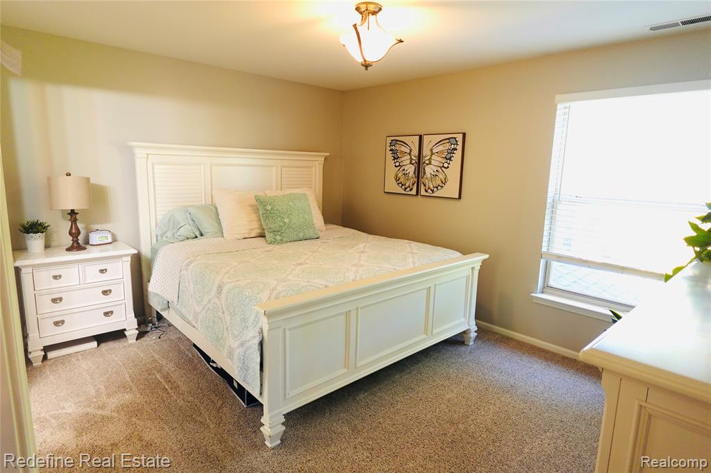property viewer photo 17