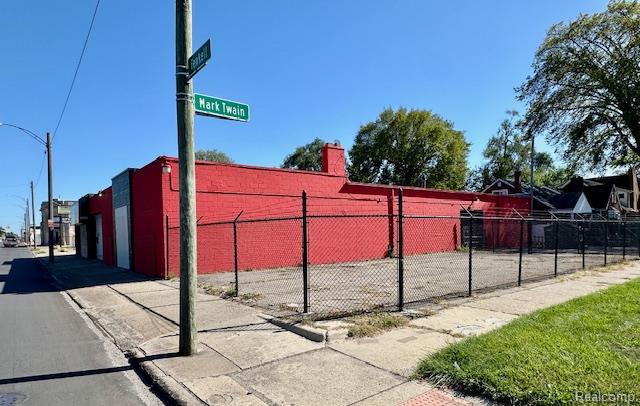 main property photo 3