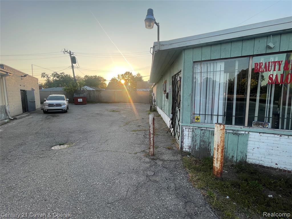 main property photo 6