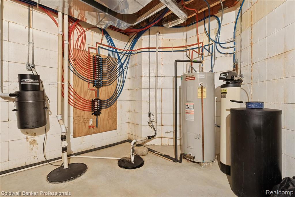 main property photo 50