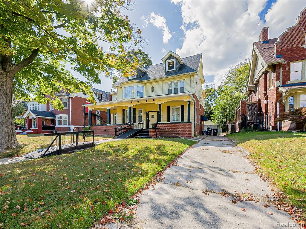 main property photo 60