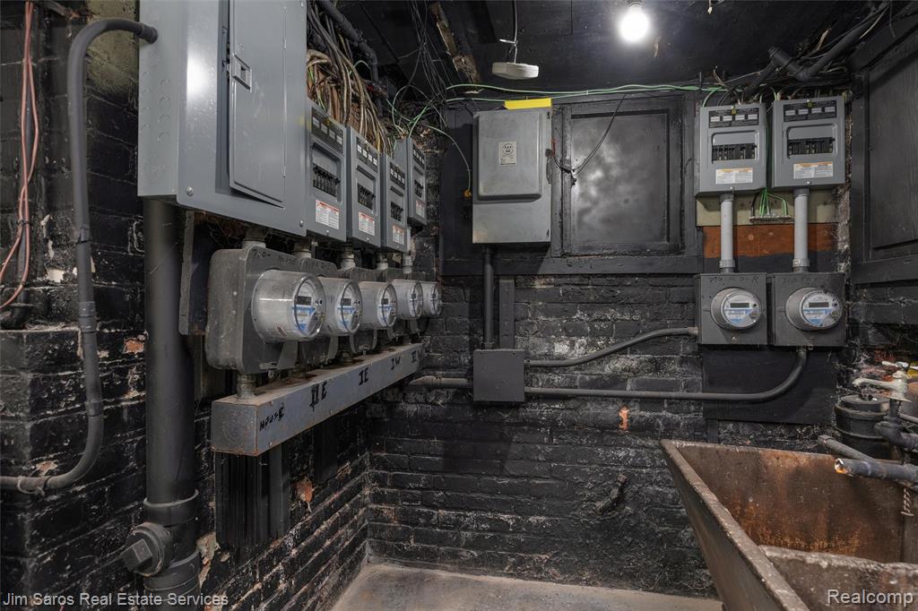 main property photo 14