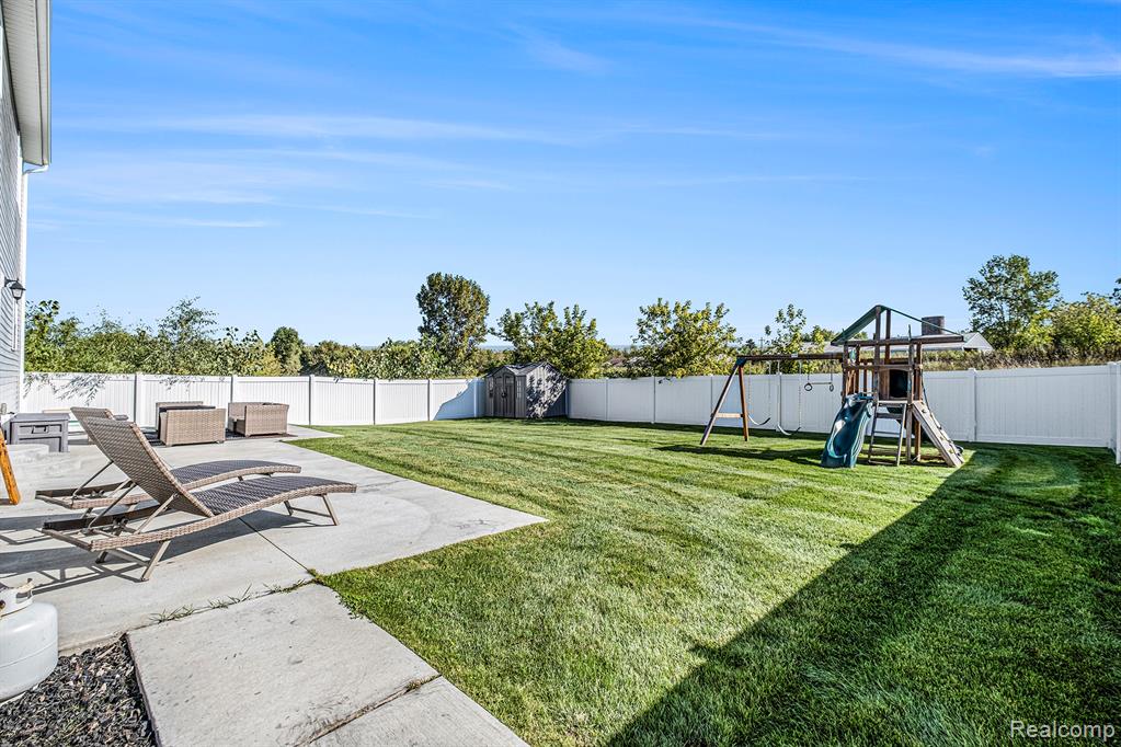property viewer photo 16
