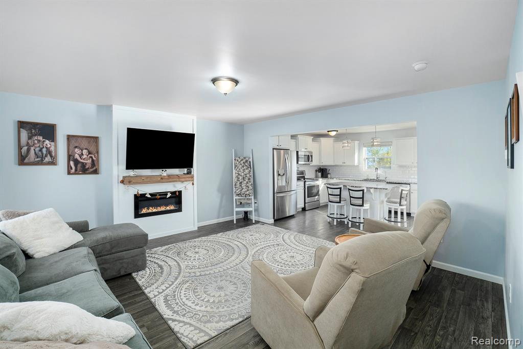 property viewer photo 2