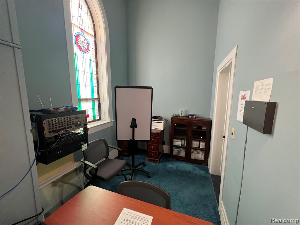 main property photo 13