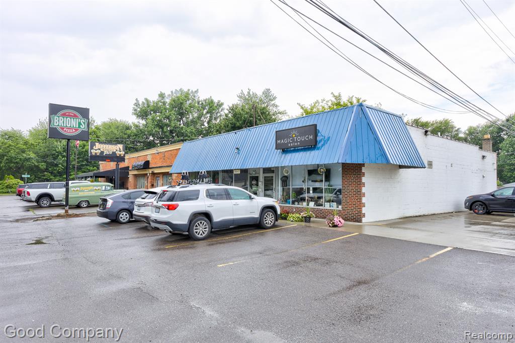 main property photo 24