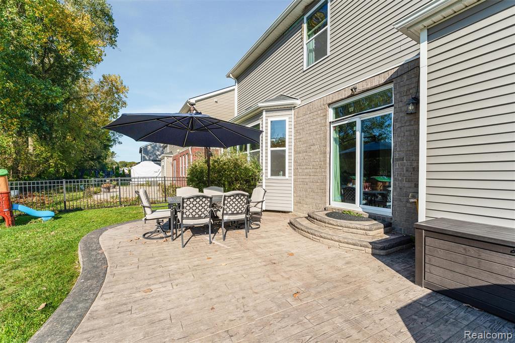 main property photo 21