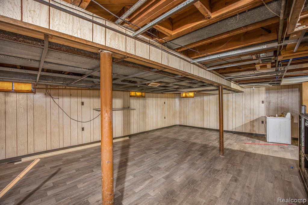 main property photo 14