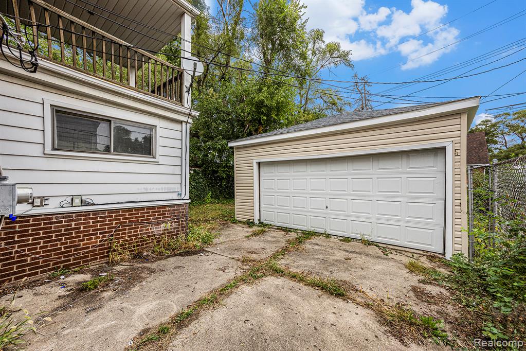 main property photo 15