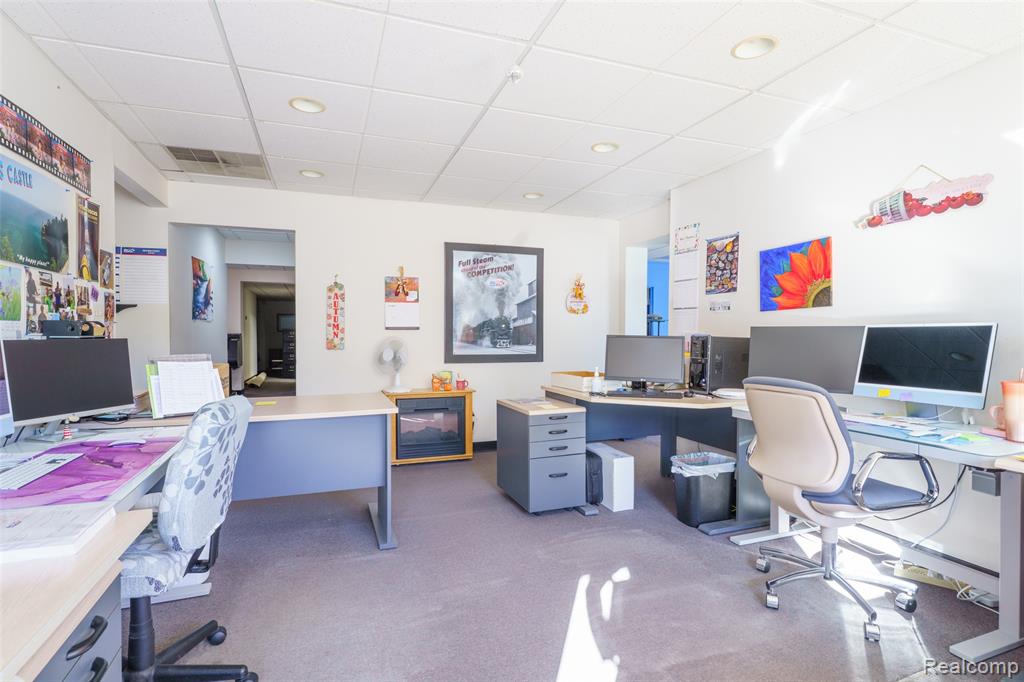 main property photo 10
