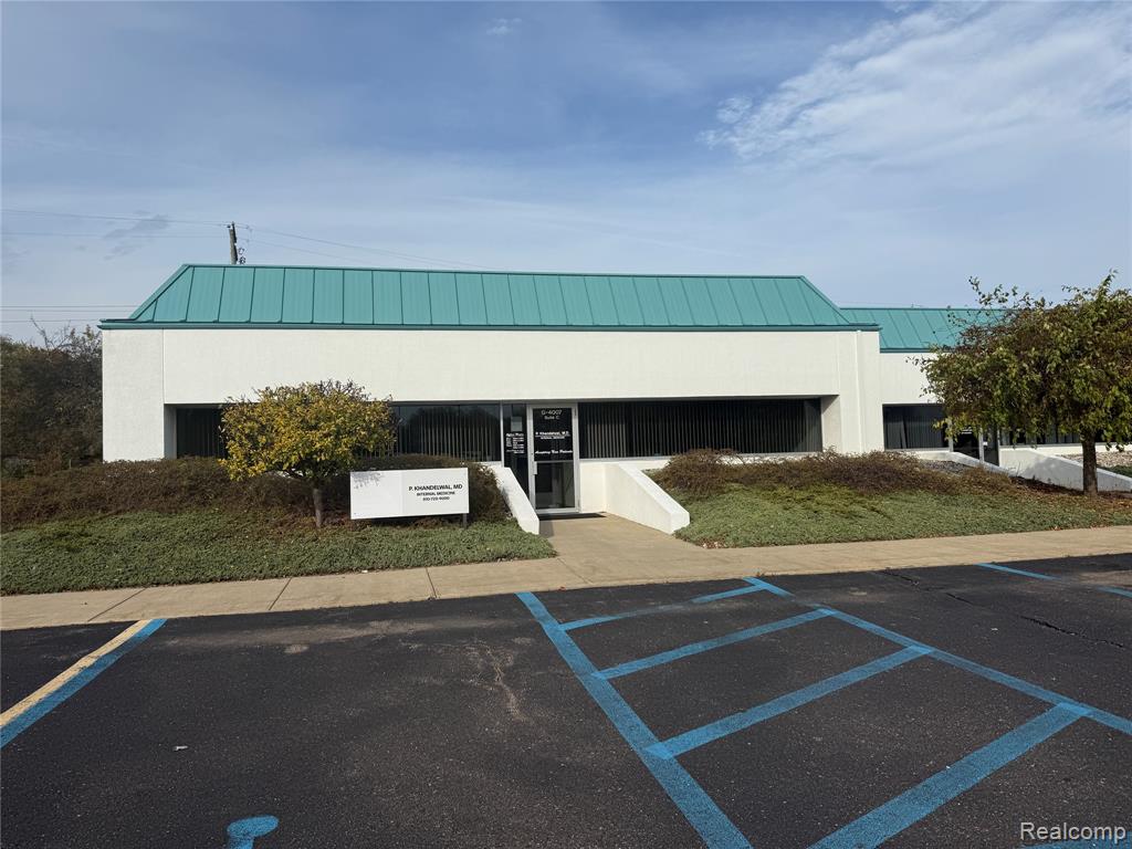 main property photo 0