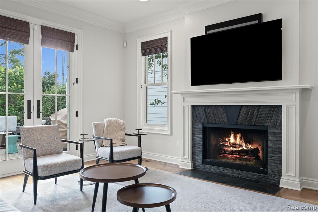 property viewer photo 12