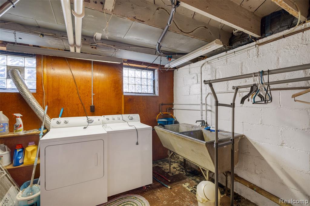 main property photo 47