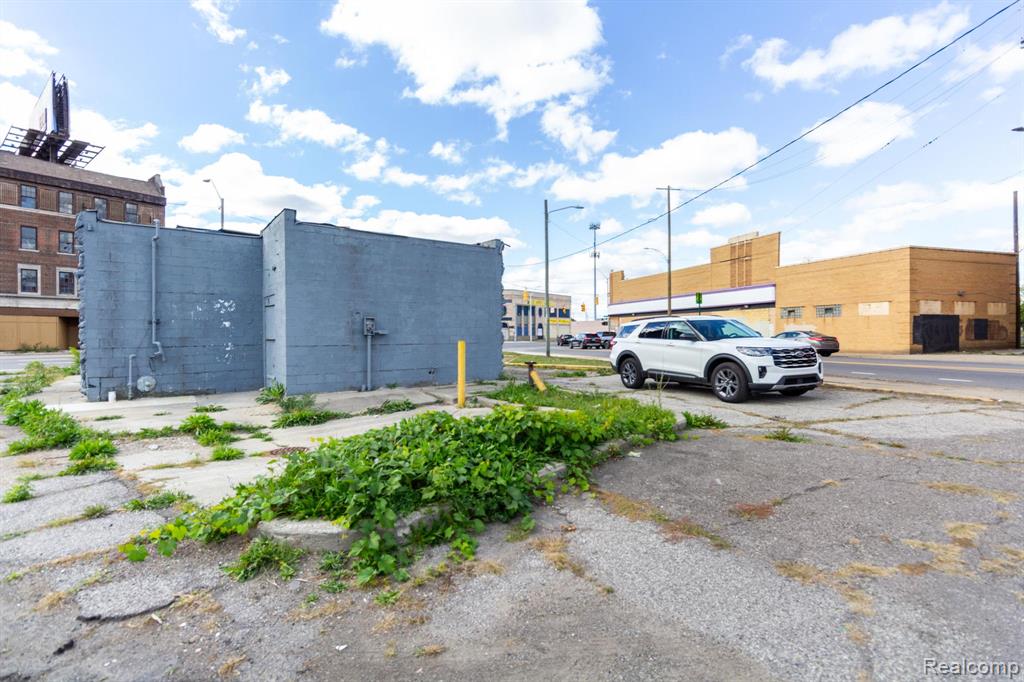 main property photo 10