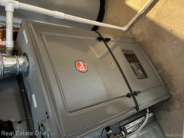 main property photo 32
