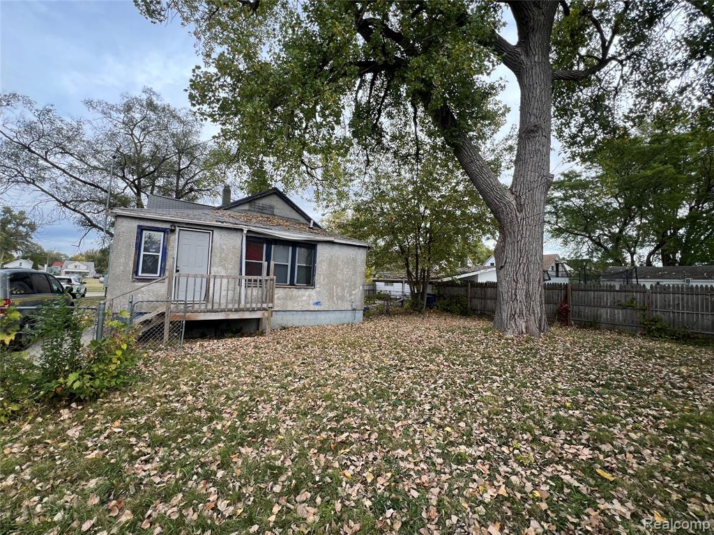 main property photo 5