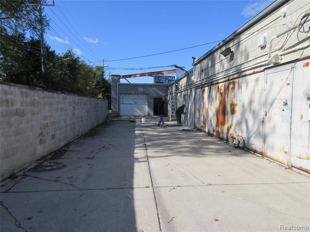 main property photo 18