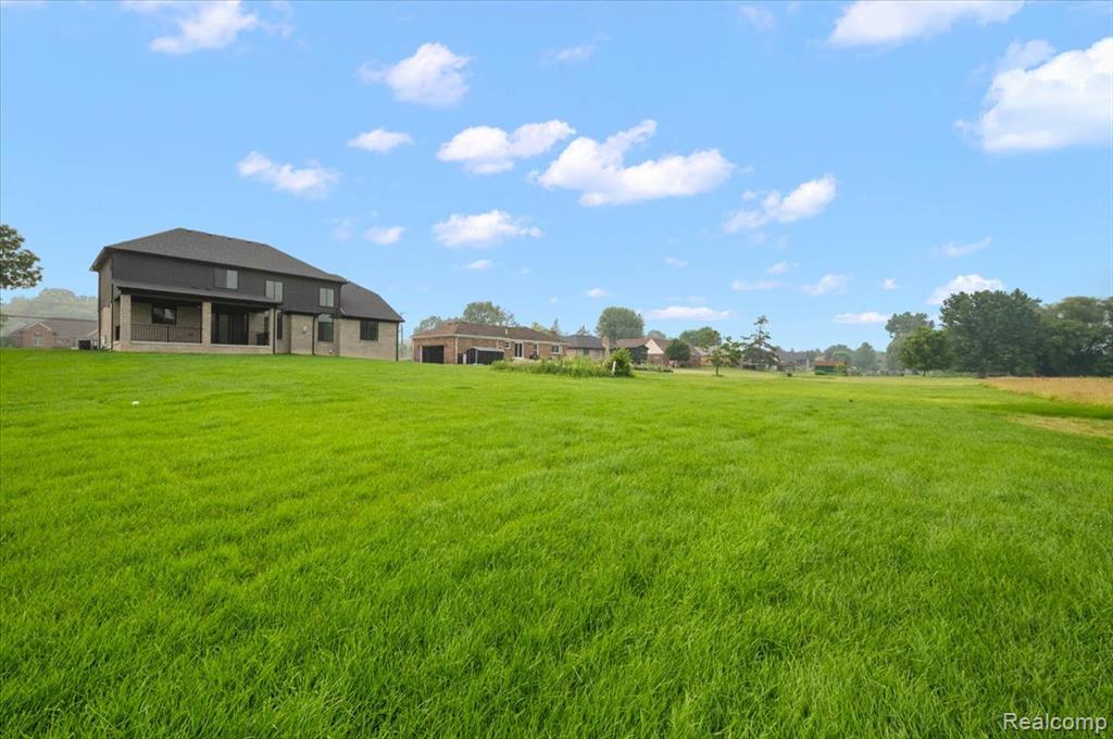 main property photo 50