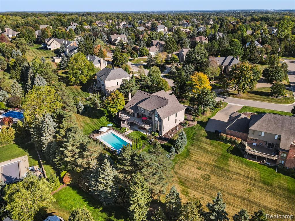 main property photo 11