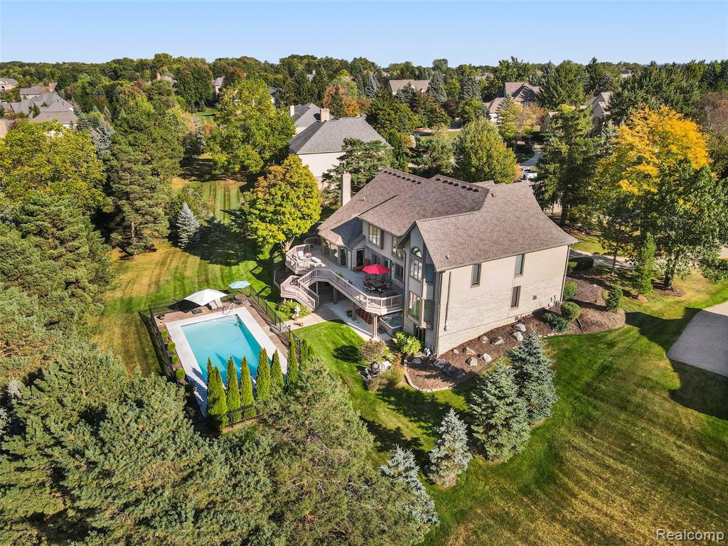 main property photo 15
