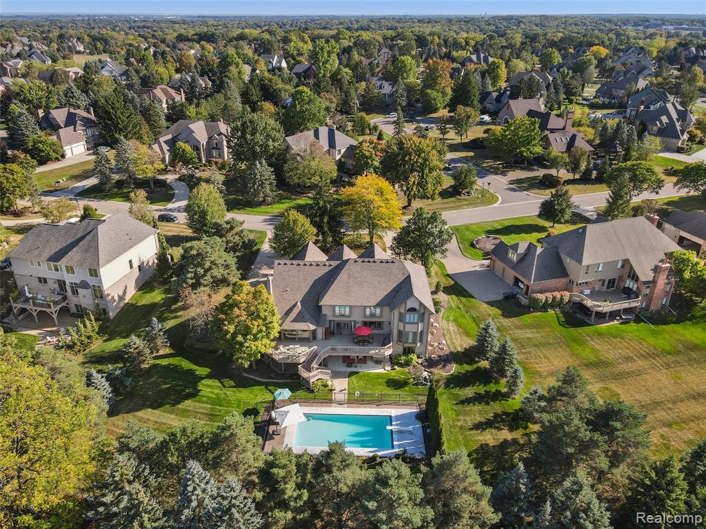 main property photo 19