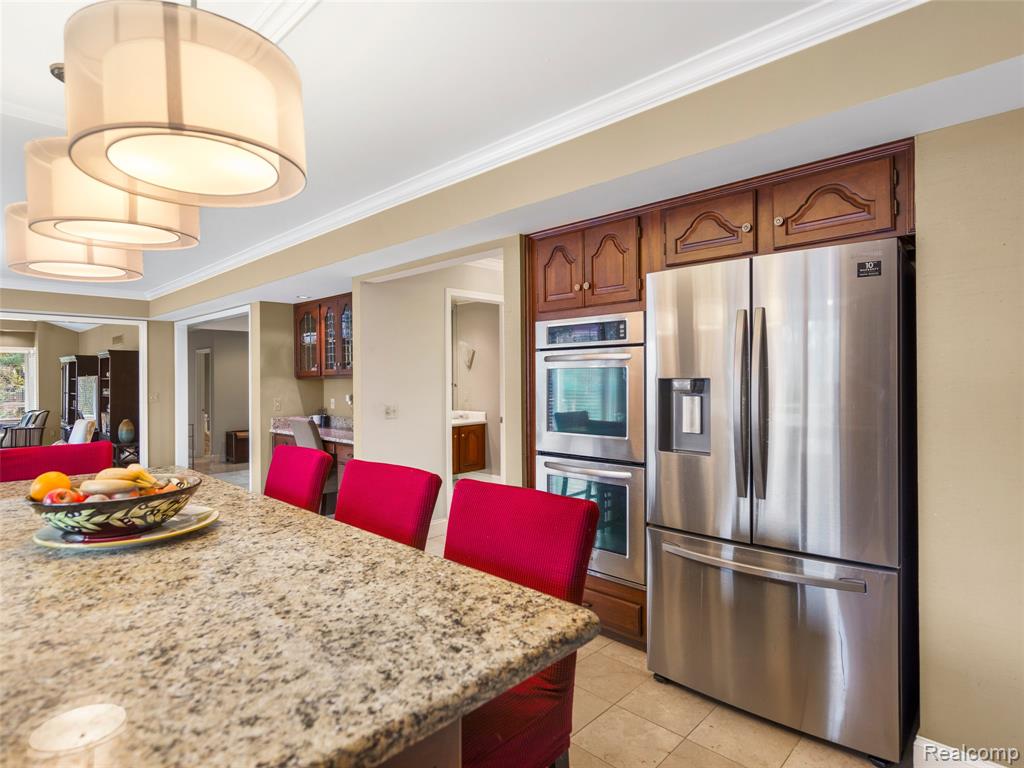 main property photo 50