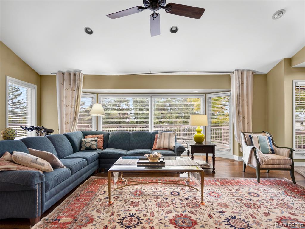 main property photo 60