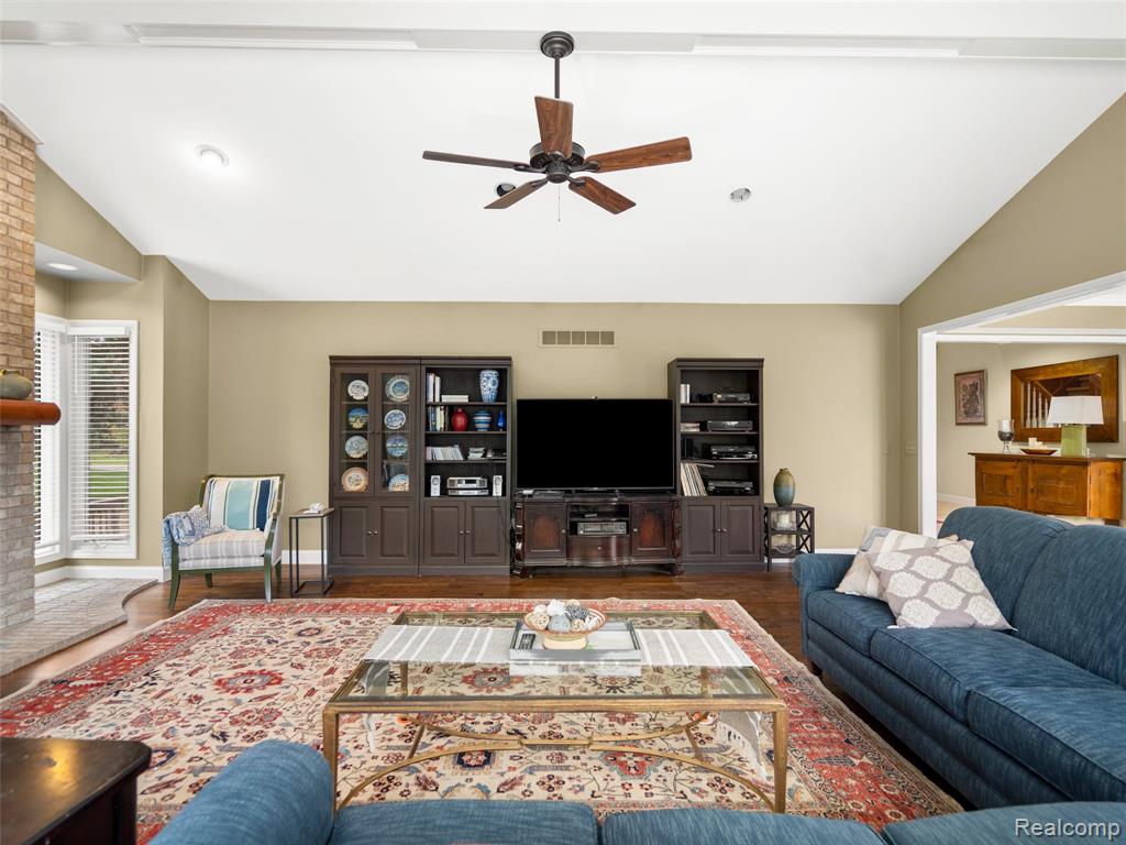 main property photo 62