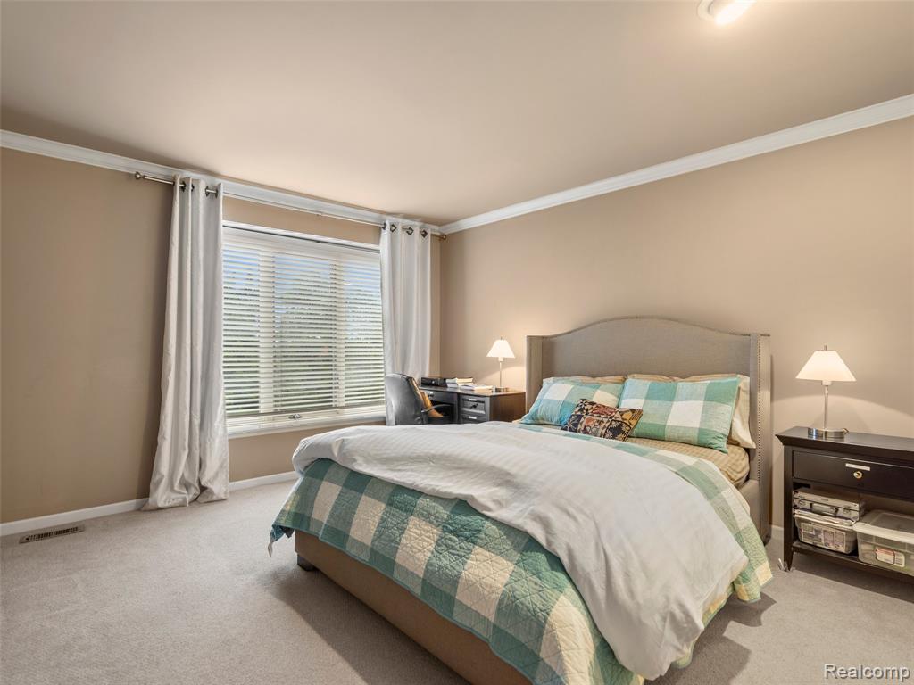 main property photo 74