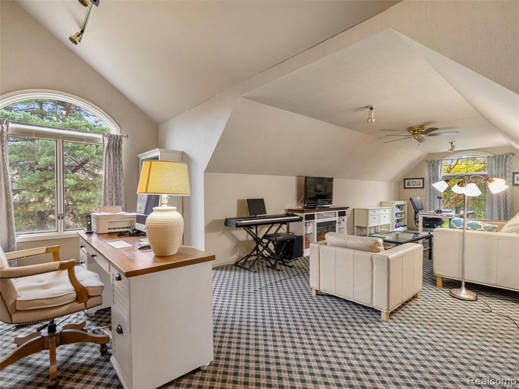 main property photo 87
