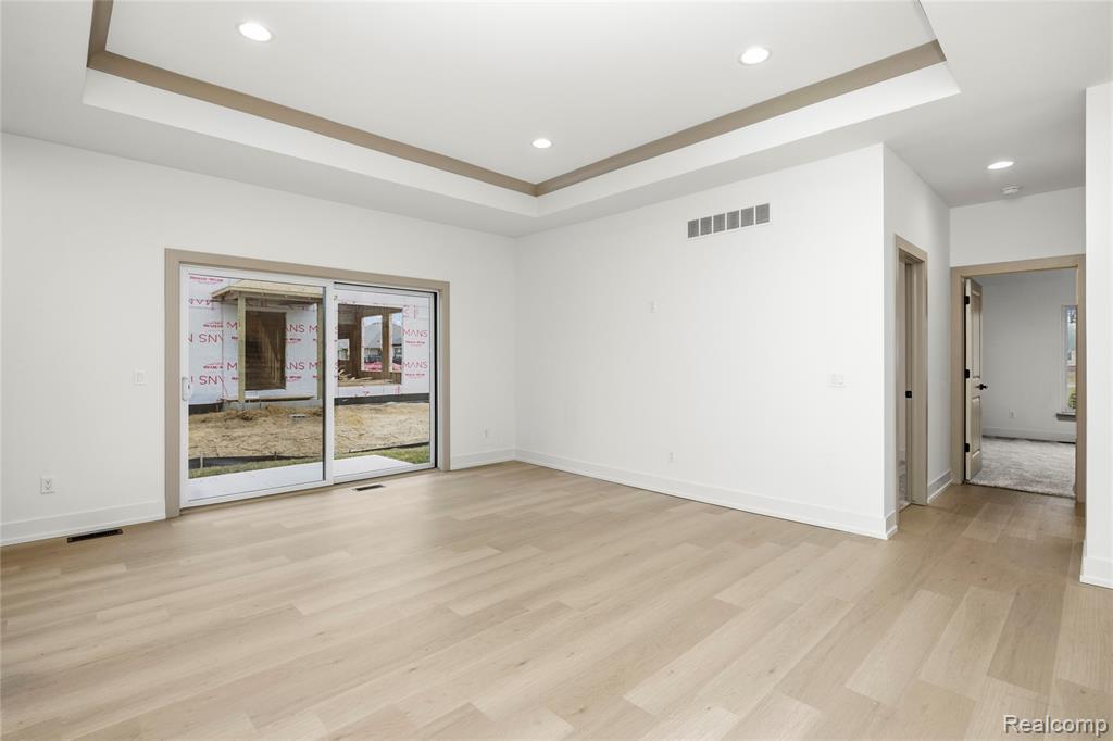 property viewer photo 5